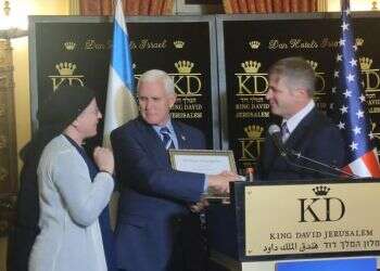 מייק פנס בחברון: "ארה"ב תמיד תהיה מחוייבת למדינת ישראל"