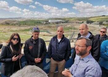 "אנו מצפים כי המענה הביטחוני אשר תושבי היישובים זכאים לו, יינתן באופן מיידי"