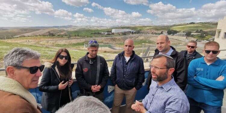 צילום: מועצה איזורית בנימין "אנו מצפים כי המענה הביטחוני אשר תושבי היישובים זכאים לו, יינתן באופן מיידי"