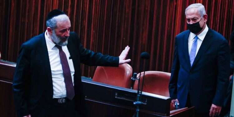 נתניהו ודרעי במליאת הכנסת. צילום: אורן בן־חקון פגרת אביב: שני הצדדים מתארגנים להמשך