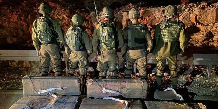 צה"ל תפס משלוח של 300 ק"ג סמים בגבול מצרים