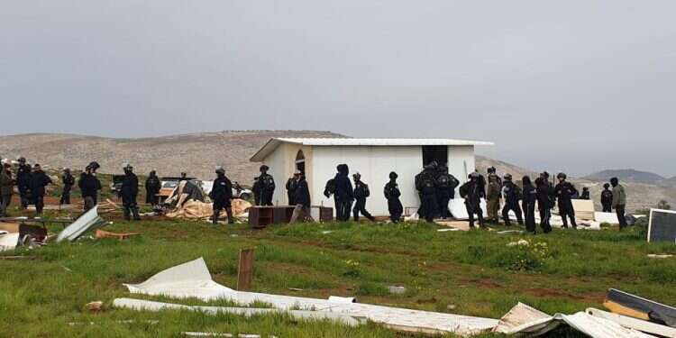 הרס הבתים במעוז אסתר ואעירה שחר שבבנימין, ארכיון. צילום: מועצה אזורית מטה בנימין "בממשלה הכריזו על מלחמה בהתיישבות": הכוחות הרסו בתים בגבעות בנימין