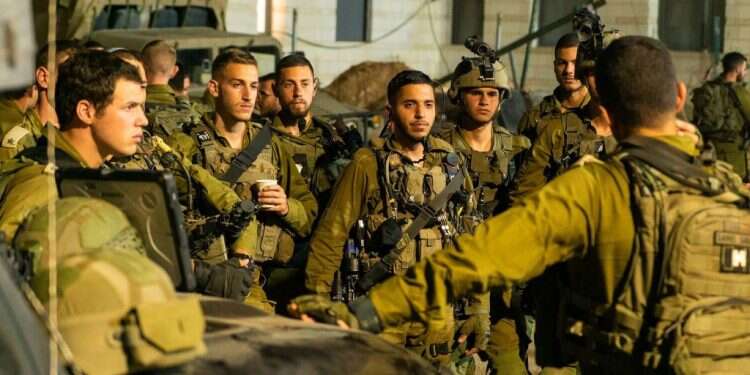 לוחי צה צפו בתיעוד: לוחמי צה"ל במבצע מעצרים בגוש עציון