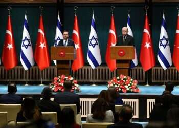 באנקרה מבקשים להאיץ את קידום היחסים, בירושלים מעדיפים להתנהל בזהירות