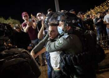 הציבור דורש תגובה קשוחה לטרור, ובמערכת הביטחון מתפתלים