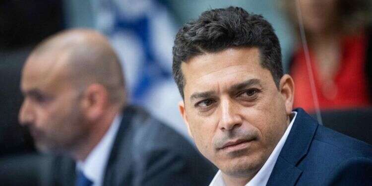 הדחת שיקלי מסמלת את ההתפרקות הסופית של ימינה