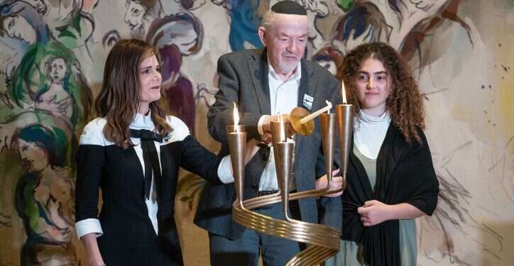 "זכיתי לראות שיש מדינה, והבת שלי בפרלמנט"