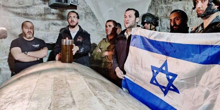 מבצע שיקום קבר יוסף בשכם: המועצה האזורית ארגנה, המח"ט חטף ביקורת