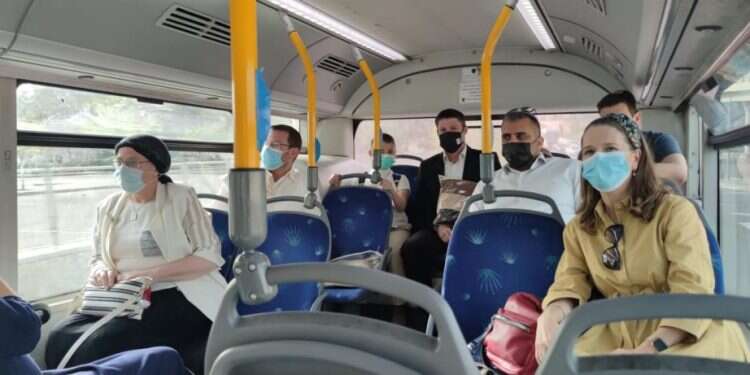 סיעת הציונות הדתית בכותל המערבי סיעת הציונות הדתית בכותל המערבי: "ללא מורא ופחד"