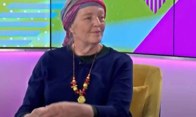 נועה אריאל. צילום מסך מתוך ערוץ הידברות היוצרת נועה אריאל נפטרה לאחר מאבק במחלה