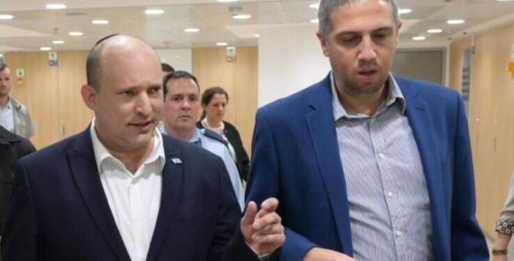 טלטלה נוספת: ראש הסגל של בנט הודיע על פרישה