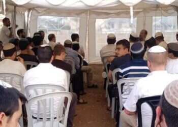 מאהל המחאה ליד ביתו של ח"כ אורבך – הושחת