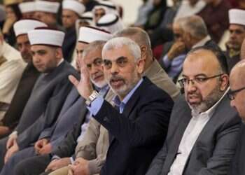 חמאס בנה מסגדים – ישראל סיפקה מימון: תולדות יחסי המדינה וארגון הטרור