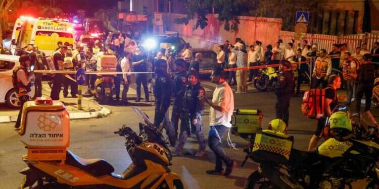 זירת הפיגוע באלעד. צילום: AFP צילום: AFP