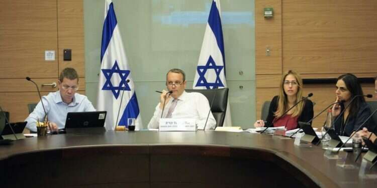 למרות הביקורת: התקדמות בחוק הרחבת סמכויות החיפוש