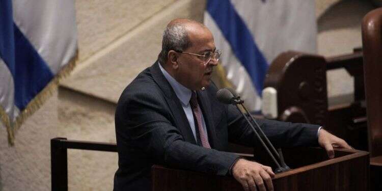 לאחר שקרא לה "חלאת אדם", ח"כ בן ארי דורשת מטיבי להתפטר