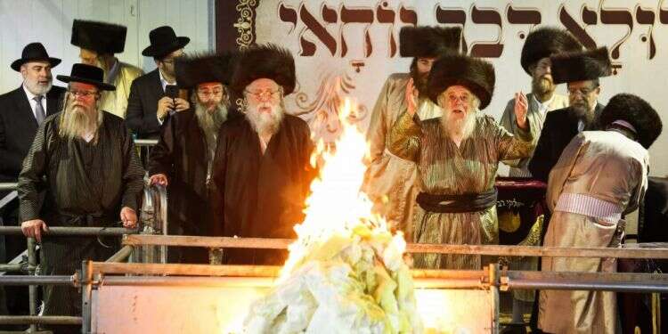 הרבי מתולדות־אהרן בהדלקה במירון, ל חזר בו: הממשלה אישרה שההילולה במירון תהיה תחת אחריותו של השר פרוש