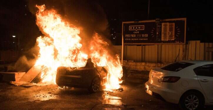 פרעות  עונש קל למתפרע מ"שומר החומות" שהורשע בחמש עבירות
