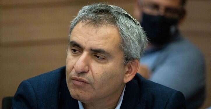 שר הבינוי והשיכון זאב אלקין. צילום: יונתן זינדל/פלאש90 אלקין על מצב הקואליציה: "זה מתפצל מפה וההוא מתפצל משם"