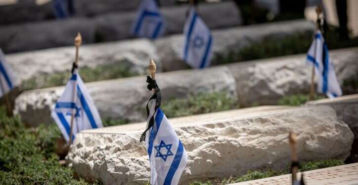 ההכנות ליום הזיכרון תשפ "היום הזה קורא לכל עם ישראל להתאחד בזיכרון ובהזדהות"