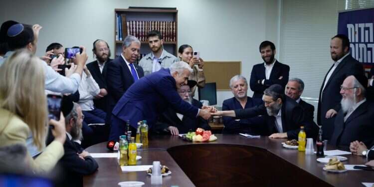 החל מרוץ הפירוק