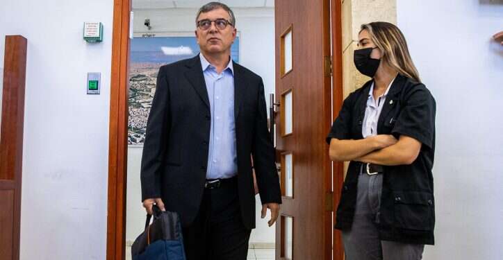 עד המדינה שלמה פילבר בבית המשפט. צילום: אורן בן חקון פילבר: האיום האחרון עליי הגיע ממש הבוקר