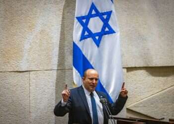 בנט סוף-סוף הבין: ראש ממשלה לא יכול להיות רק מנהל