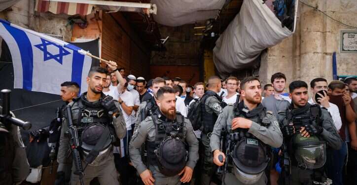 יום ירושלים: ח"כים הותקפו בעיר העתיקה