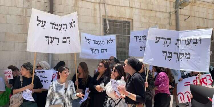 הורים חרדים דורשים לפרסם את שמו של חשוד בתקיפה מינית של ילדים