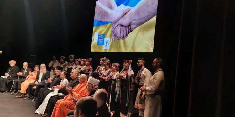 מסע בין־דתי לאוקראינה: רבנים, בישופים ומורים בודהיסטים