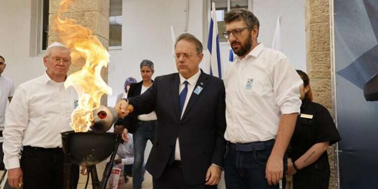 "הטרור אינו מבחין בין דמים וגם לא בצבע הדרכון"