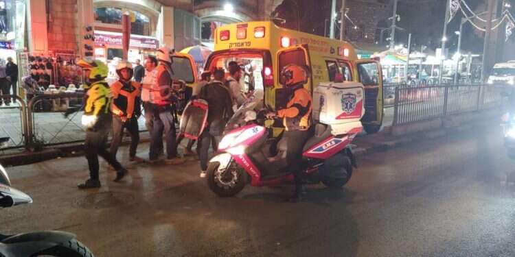 פיגוע דקירה בשער שכם: פצוע אחד, המחבל נוטרל