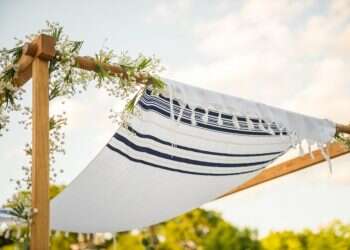 אהבה, לא לנצח נצחים