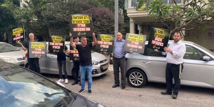 המחאה מחריפה: "מרב מיכאלי הרגה את התחבורה הציבורית"