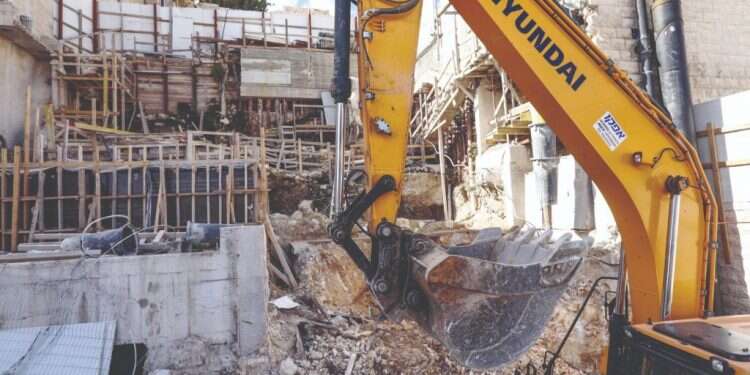 הוויכוח על פינוי חומש מערער את יציבות הממשלה