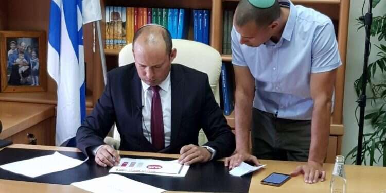 לאחר פרישת גן צבי: בנט מינה ראש סגל חדש