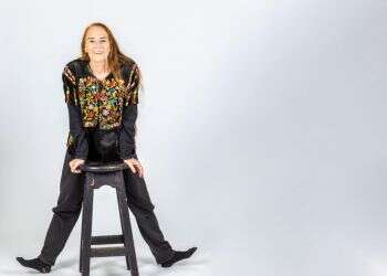 רנה שינפלד: "הייתי מתחלפת עם מלכת אנגליה, כדי לקבל את אוסף הכובעים שלה"