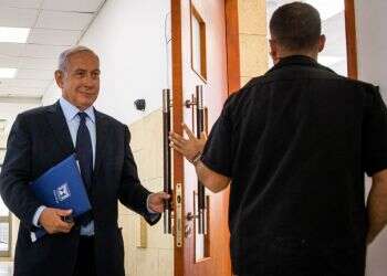 מכה נוספת לתביעה: הפרת חוק יסוד הממשלה בגיוס פילבר לעד מדינה