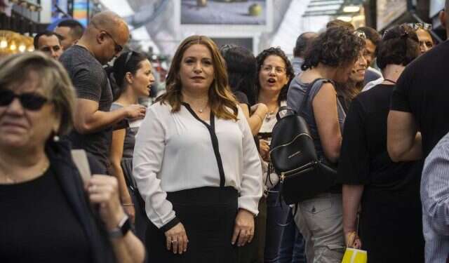 חגית משה בשוק מחנה יהודה, השבוע. צילום: אוליבייה פיטוסי, פלאש 90