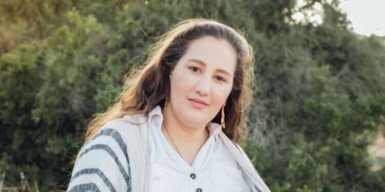 שרה אמבש. צילום: ליה שמעיה הבת של דניאל אמבש בראיון: "גדלתי עם מפלצת"