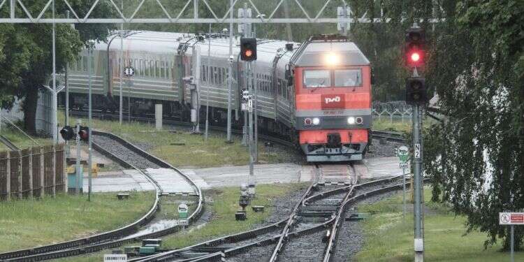 רכבת ממוסקבה בתחנת הגבול בין ליטא לקלינינגרד, השבוע. צילום: EPA