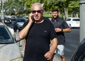 הקואליציה גוססת, נתניהו מחכה מעבר לפינה