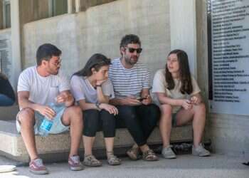 פסטורליה מתעתעת: מה חושבים באוניברסיטת בן גוריון על סערת דגלי אש"ף