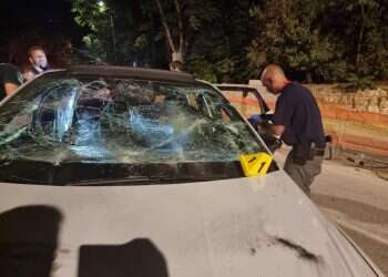 עיסאוויה: גז מדמיע, אבנים וחטיפת נשק משוטר