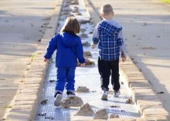 אימהות לצרה: הנשים שילדיהן נפגעו על ידי מורה בגן מסרבות לשתוק