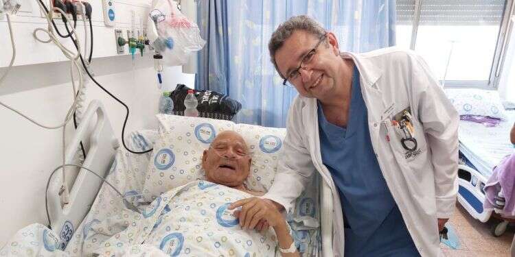 שבר שיא: בן 107 עבר השתלת קוצב לב