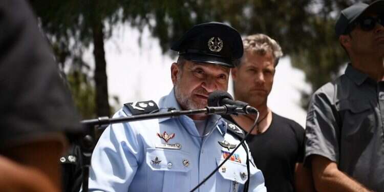 לקראת הדיון בוועדת חוקה: המפכ"ל יגיע לכנסת ויאבק על כבוד השוטרים