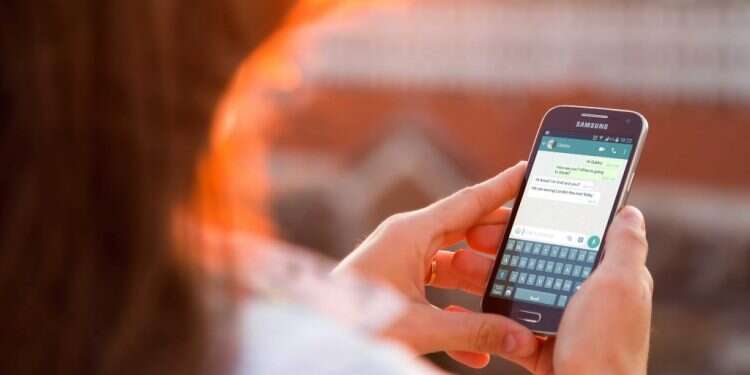 צילום: שאטרסטוק איך כותבים שירים עם אלף ציפיות?