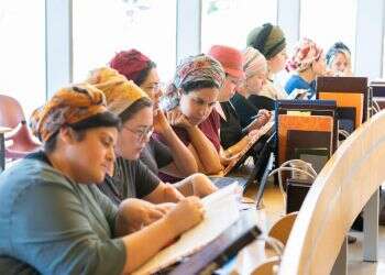 נשים לומדות תורה והגיע זמן שהמדינה תכיר בכך