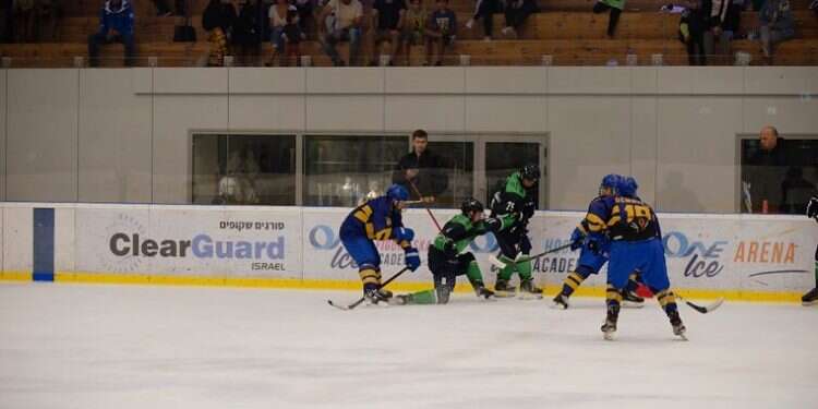 משחקי ליגת ה-IEHL. צילום: העמוד הרשמי הוקי קרח בישראל? יש דבר כזה